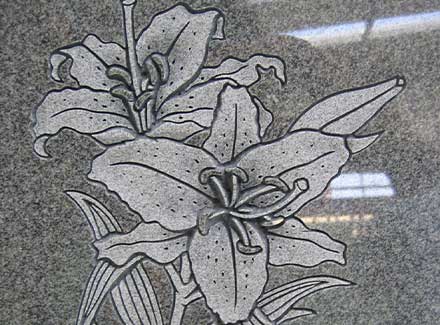 色褪せが無い彫刻墓石