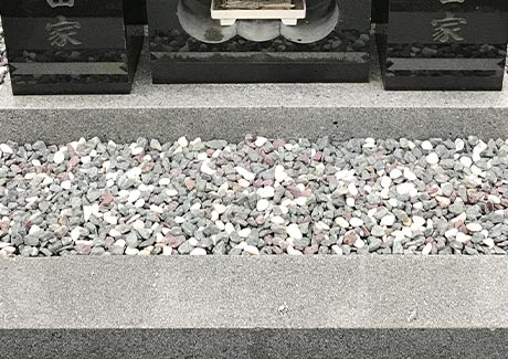 玉砂利の入れ替え