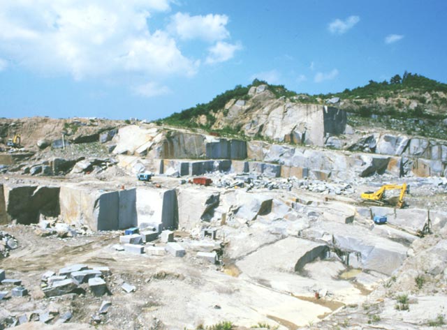 ストーリーインストーンの墓石長期10年保証