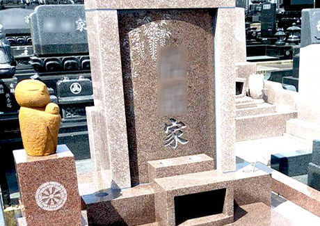 和型のお墓は石に色も色々
